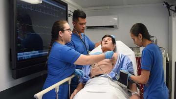Medical Masters: Liderando la Simulación Clínica Multidisciplinaria
